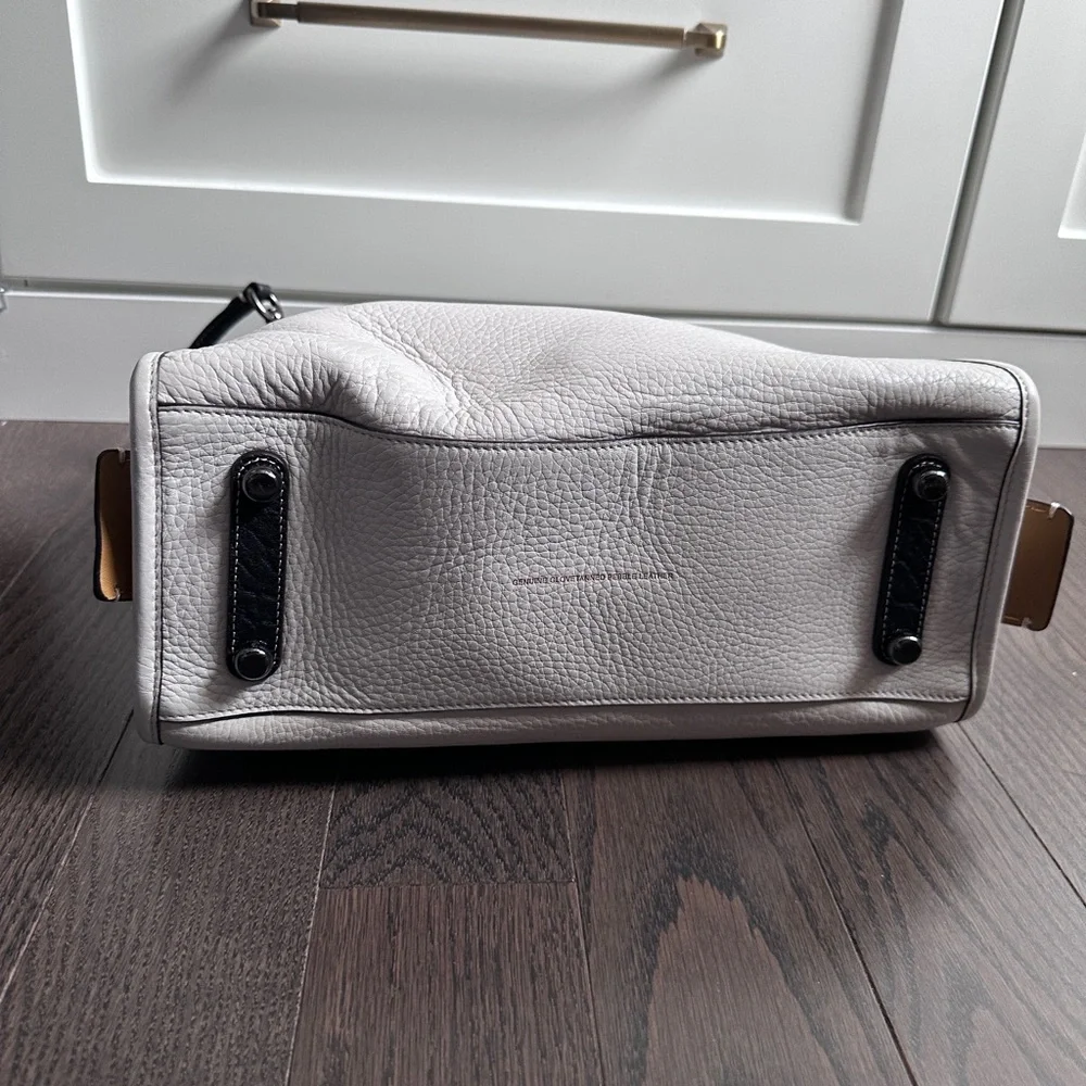 LIMITED EDITION Coach Rogue Bag / 1941 N2 RG-20315/  White with Dark Hardware - Picture 7 of 16
